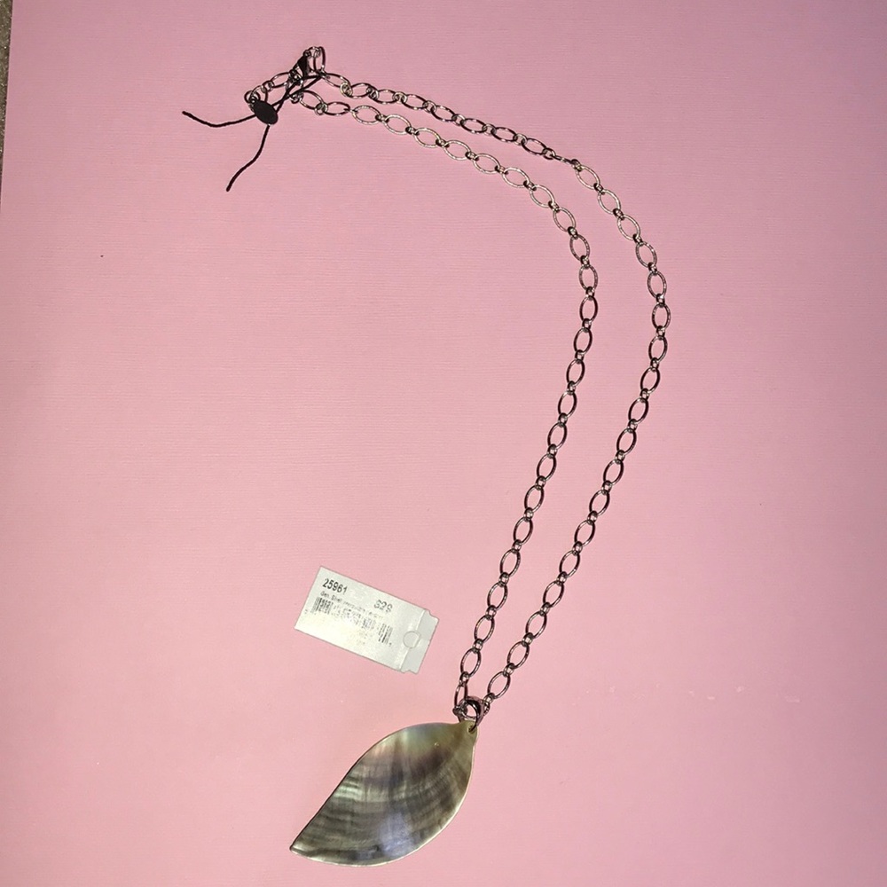 shell necklace